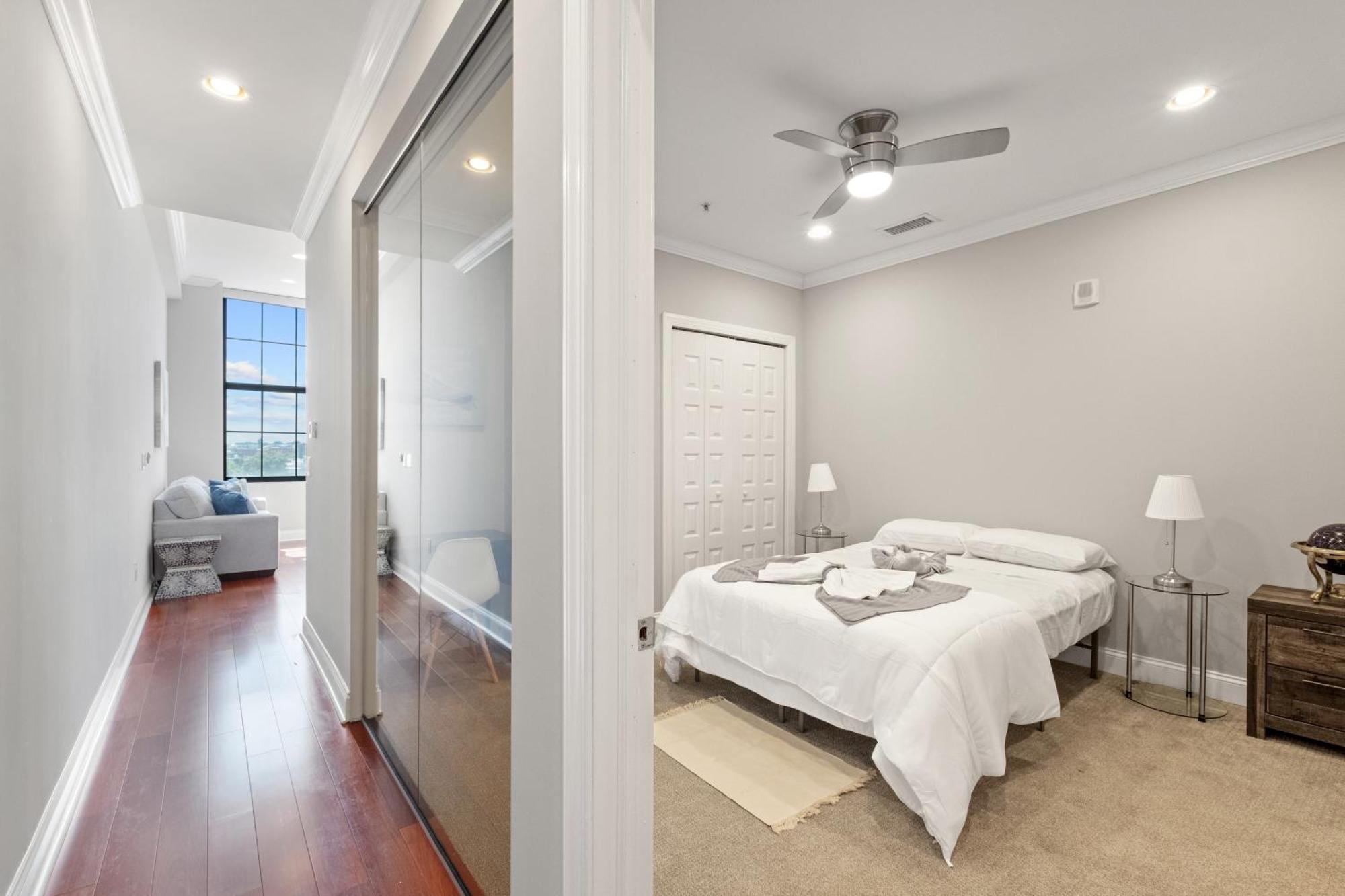 Apartment Sleek 1br W Rooftop Amenities Philadelphia