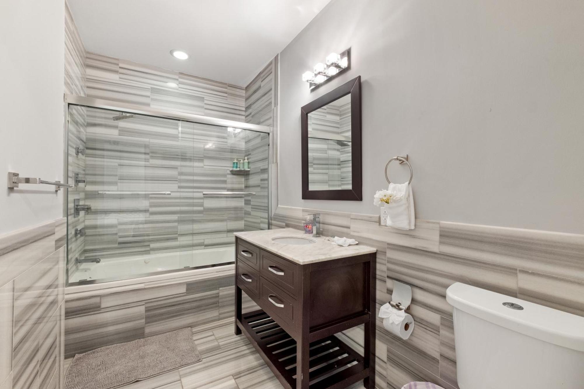 Sleek 1br W Rooftop Amenities * Philadelphia